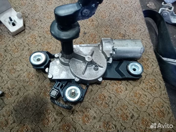 Моторчик заднего дворника на Форд Ц-Макс 05г