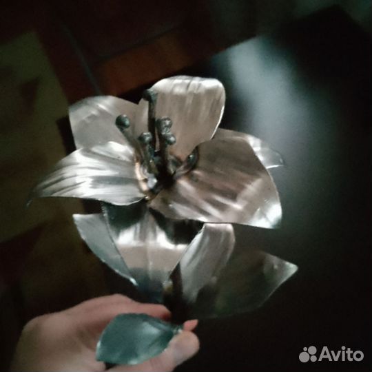 Розы кованые