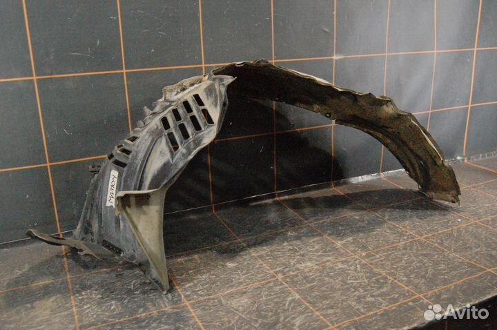 Локер (подкрылок) передний правый - Lexus LX 3