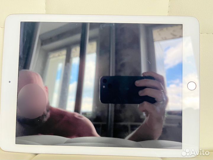 Apple iPad 2018 (6Ge) Wi-Fi 32 ориг., коробка, чек