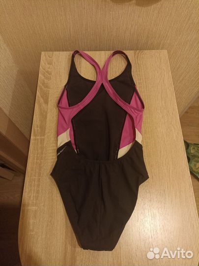 Купальник, очки для плавания, ласты