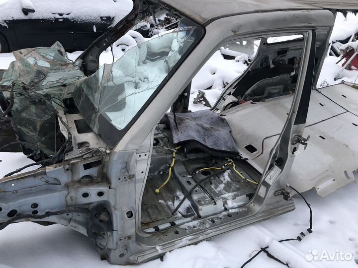 Mitsubishi Montero Pajero 3 Порог левый