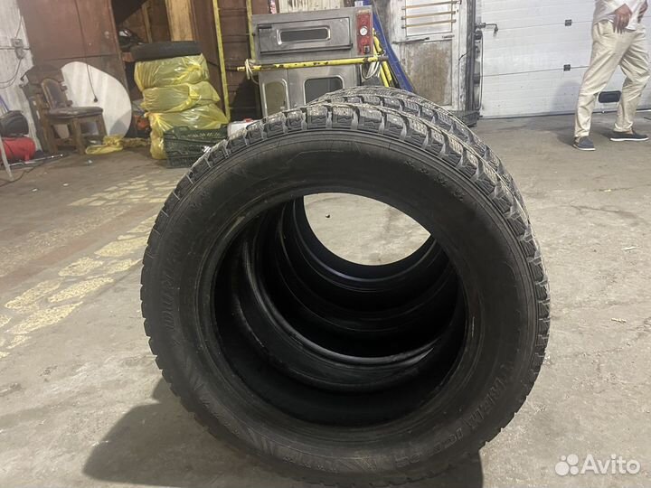 Dunlop Grandtrek Ice 02 215/65 R17 100