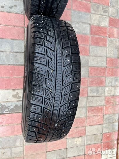 Колеса зимние нива 4х4 kumho 205/70 r15 96T