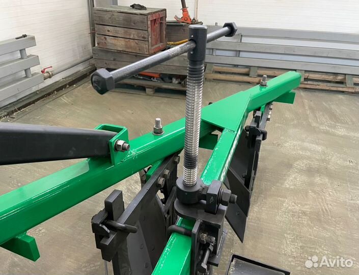 Плуг пятикорпусный плн 5-35 Леспромресурс