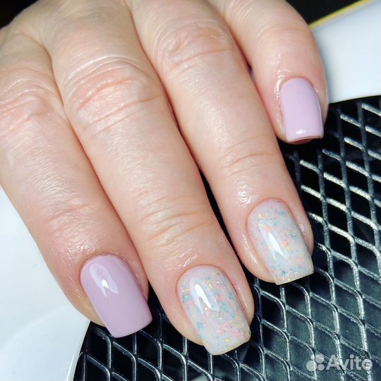 Модель на Маникюр покрытие гель лаком