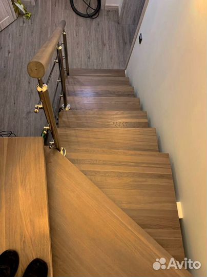 Лестницы с поворотом под ключ