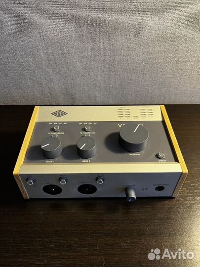 Звуковая карта Universal Audio Volt 276