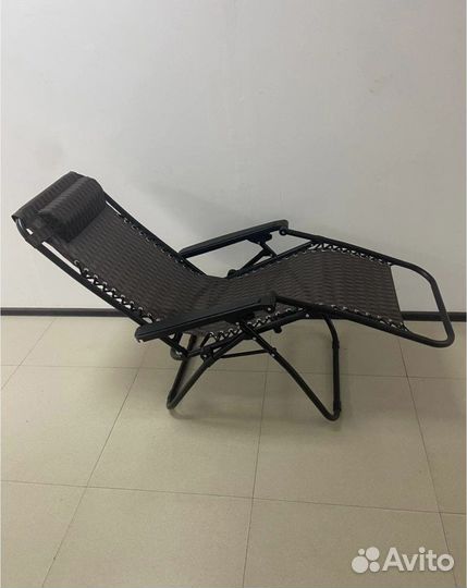 Шезлонг