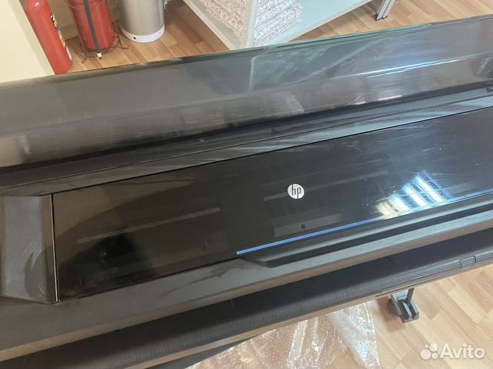 Широкоформатный принтер HP T520