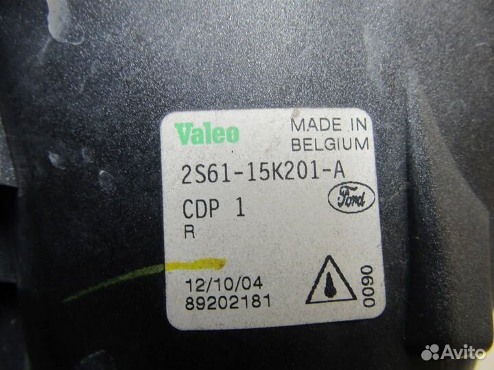 Фара противотуманная правая Ford Fiesta 2001-2007