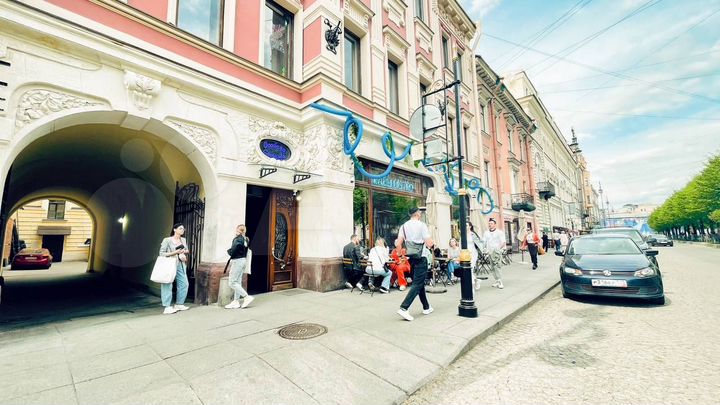 На Конюшенной на Трафике под бар