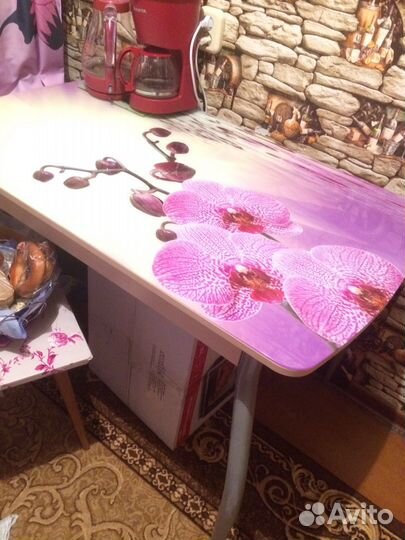 Стол обеденный