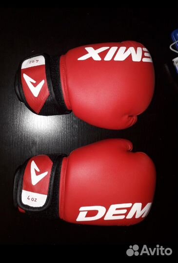 Боксерские перчатки demix