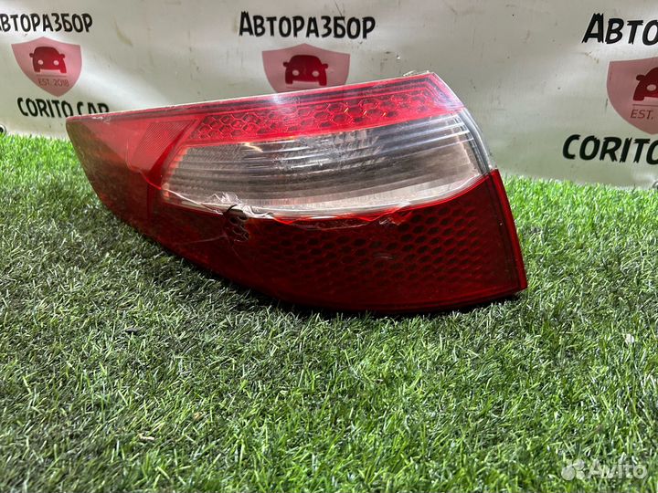 Фонарь задний левый Kia Rio 3 дефект