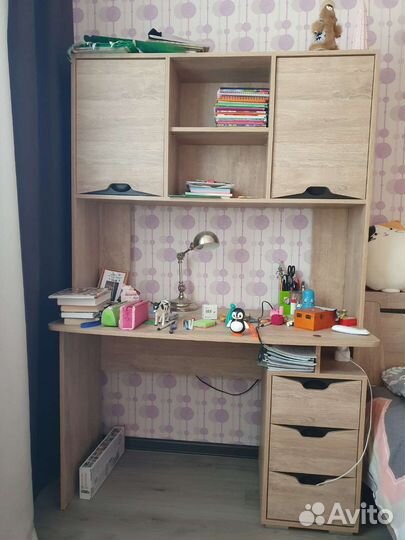 Письменный стол