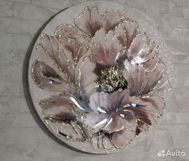 Картина золотой пион