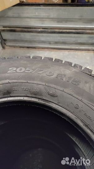 Viatti Bosco Nordico V-523 205/70 R15 96T