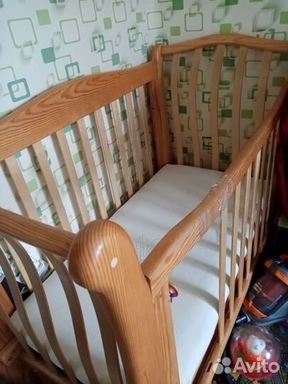 Детская кроватка