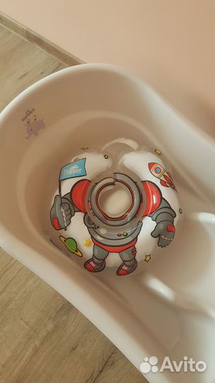 Круг для купания новорожденных. Козырек в подарок