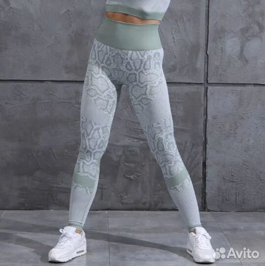 Спорт костюм женский