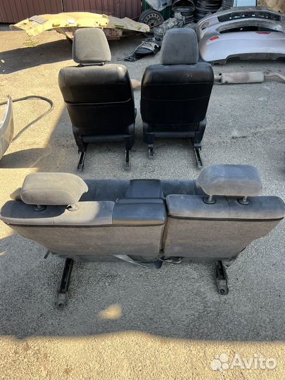 Комплект сидений nissan tiida с11