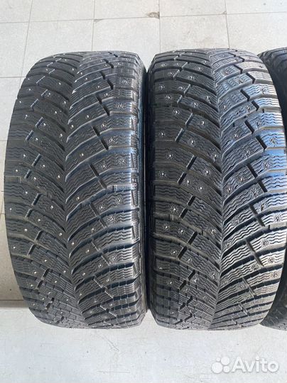 Michelin X-Ice North 4 225/50 R17