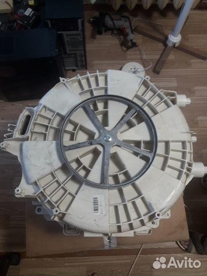 Бак от стиральной машины indesit wisn82