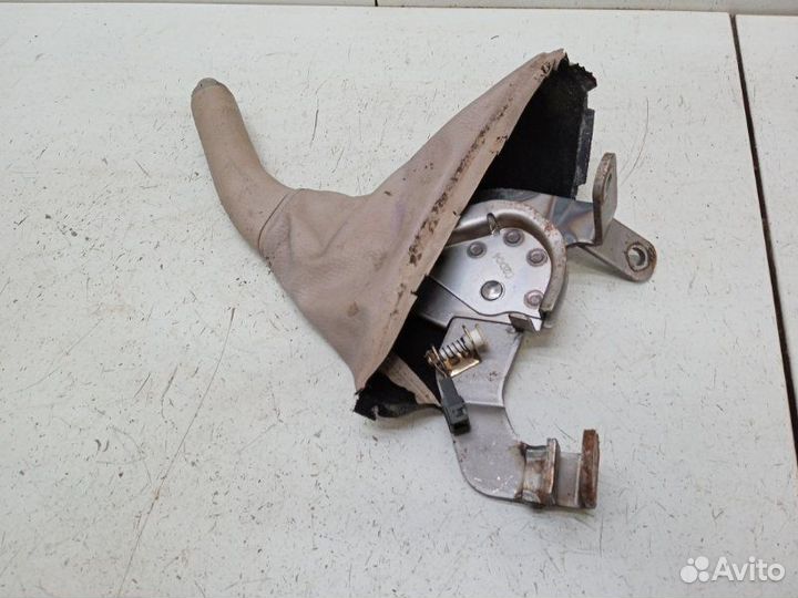 Рычаг стояночного тормоза Kia Sorento BL 2.5 D4CB