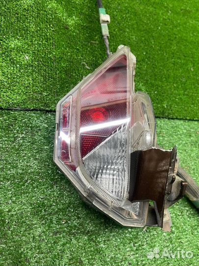 Фонарь задний в бампер L R Rav4 xa40 xa45 2017