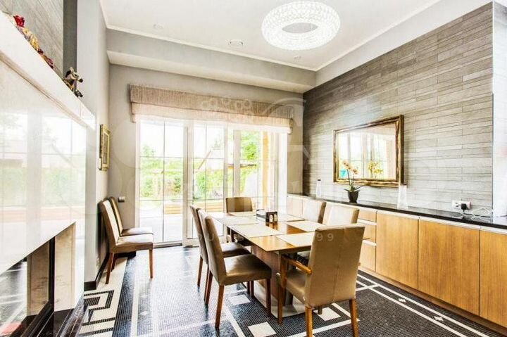 Дом 430 м² на участке 16 сот.