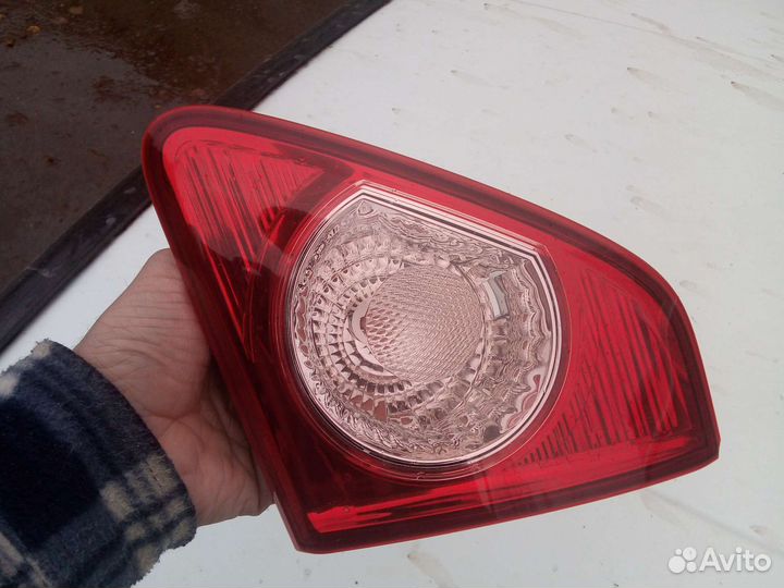 Фонарь задний правый Toyota 150