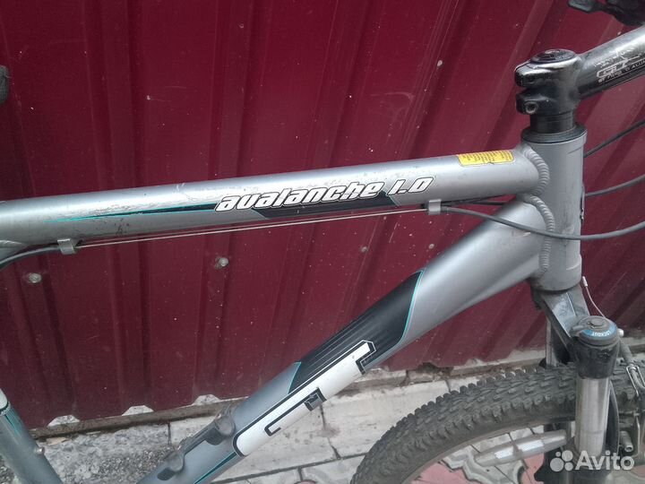 Велосипед GT avalanche 1.0