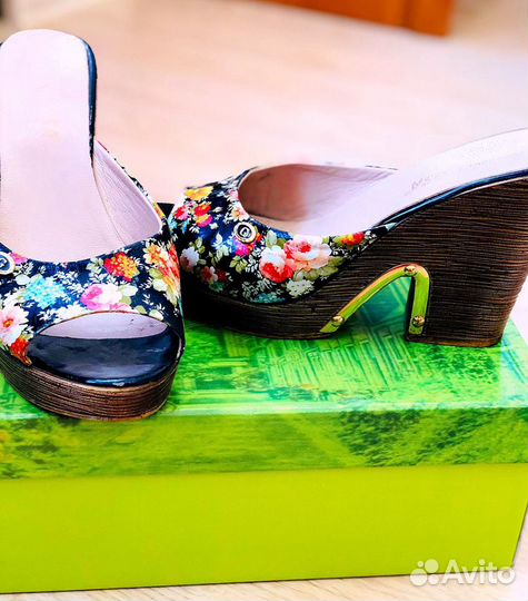 Шлепки женские 38 размер