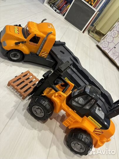 Грузовик с погрузчиком Полесье