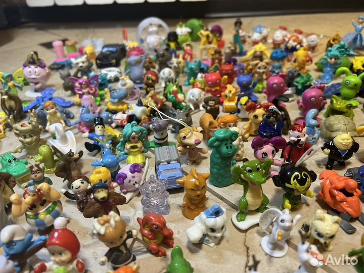 Коллекция игрушек Kinder сюрприз Kinder surprise