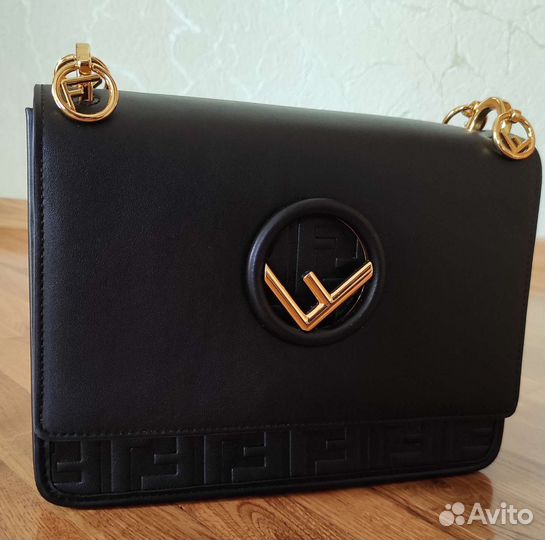 Женская сумка fendi