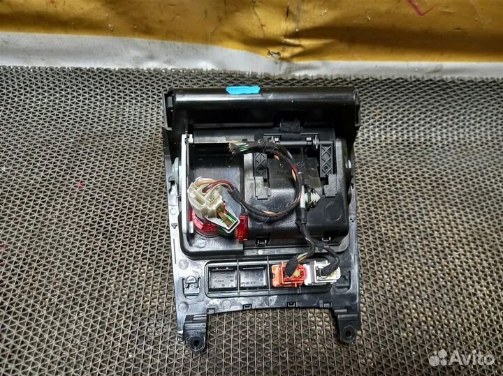 Пепельница volkswagen jetta 1K2