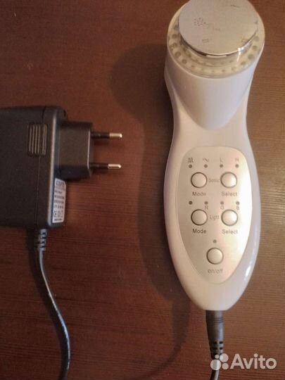 Микротоковый массажер для лица