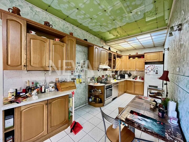 4-к. квартира, 110 м², 3/5 эт.