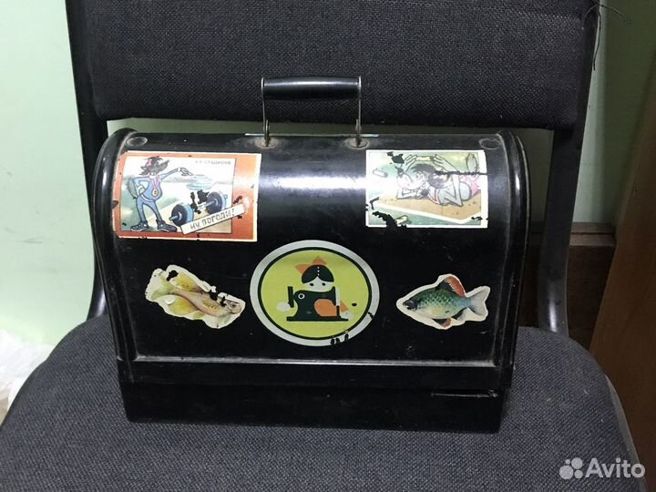 Детская швейная машинка