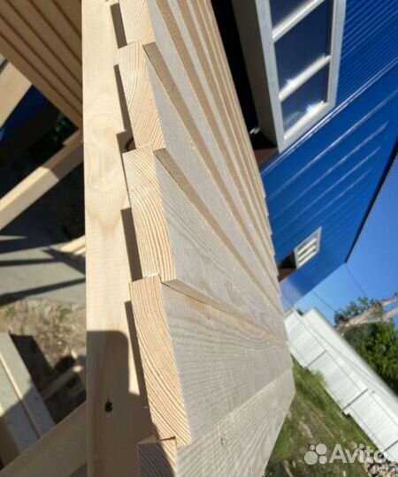 Детская песочница с крышей и крышкой