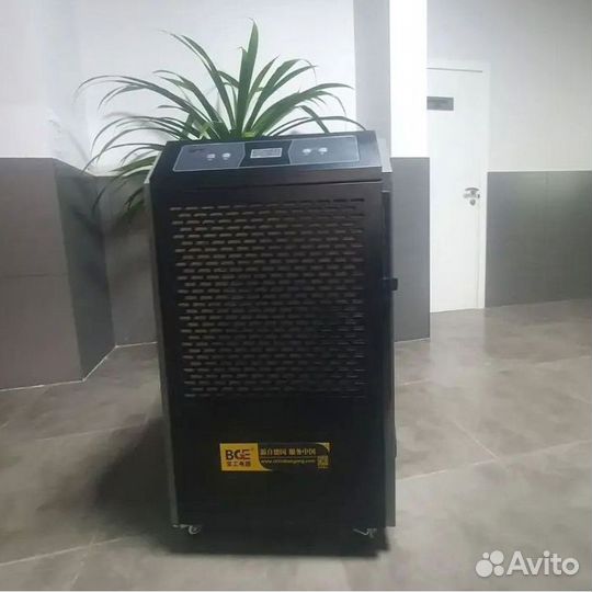 Полупромышленный осушитель воздуха 158л