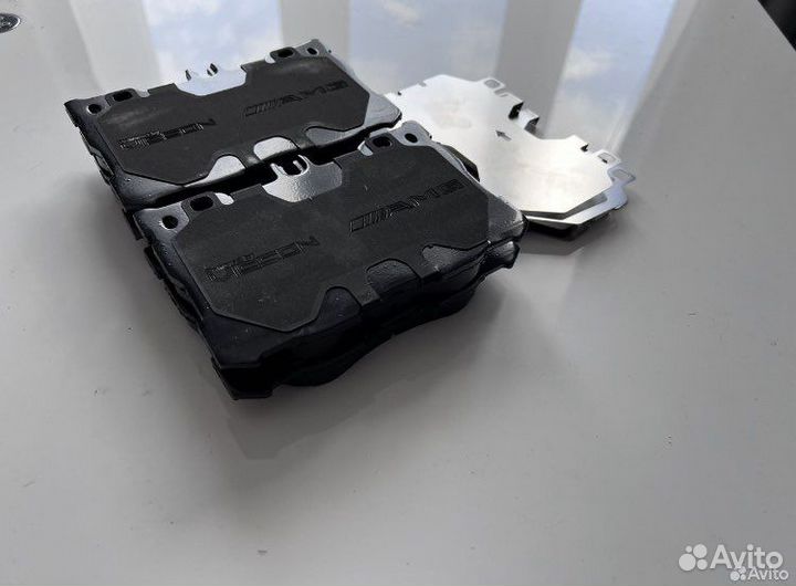 Передние тормозные колодки GLC43 AMG X253 C253