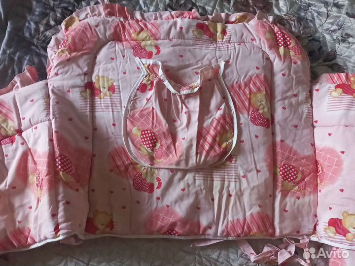 Бортики на кроватку