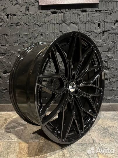 Новые разноширокие литые диски R22 5x112 Brixton