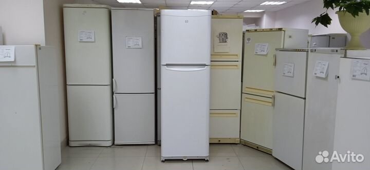 Холодильник Indesit