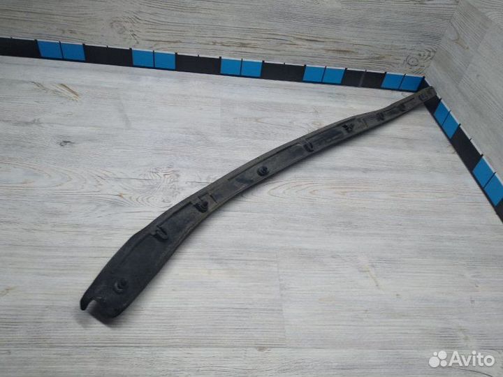 Накладка двери задняя левая Volkswagen Jetta