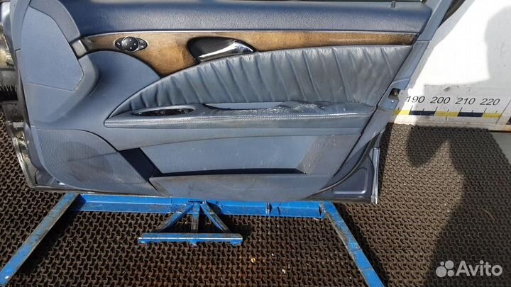 Дверь передняя правая Mercedes-Benz E-Class