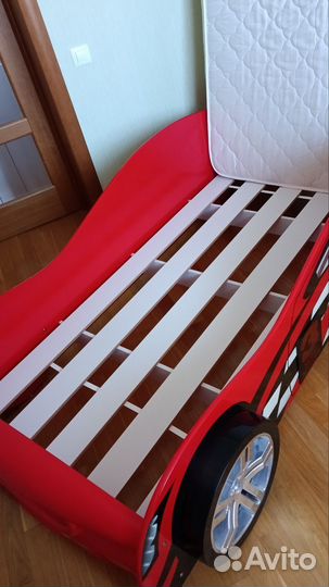 Детская кровать Машинка с матрасом